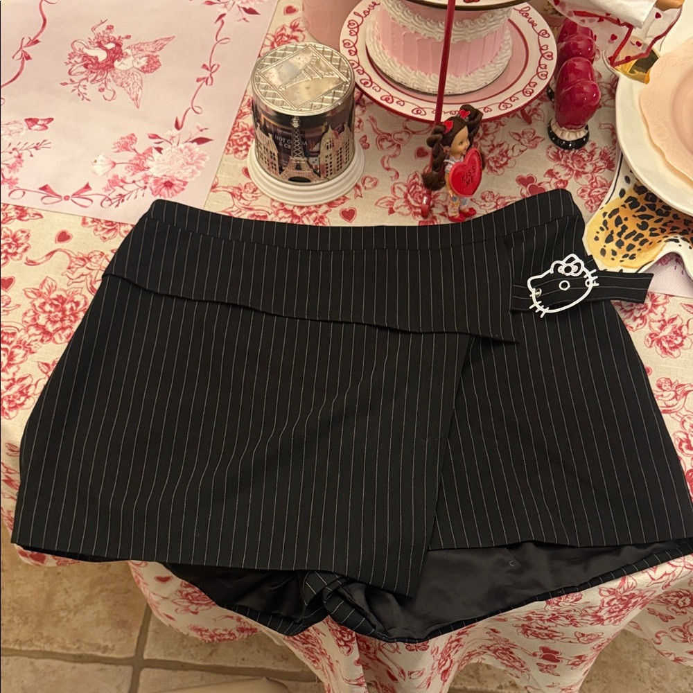 Forever 21 Hello Kitty Skort Black Pinstripe